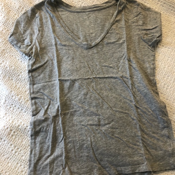 Three semi fitted grey short sleeve tops - Picture 6 of 7